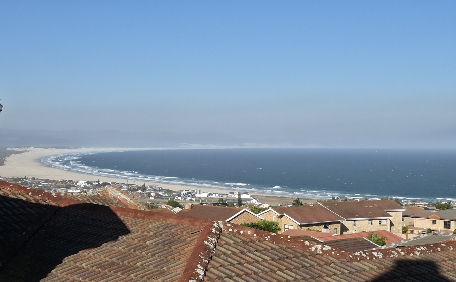 5 Bedroom Property for Sale in Wavecrest Eastern Cape